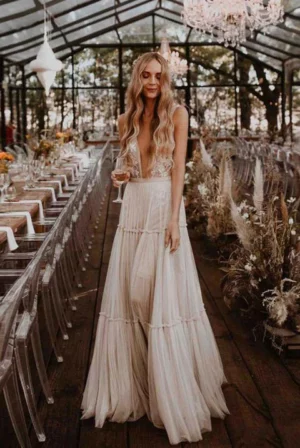 Vintage Bohemian Boho Wedding Dresses Sexy Deep V-Neck Backless Boho Country Style Bridal Gown Romantic Beach Vestido Customized