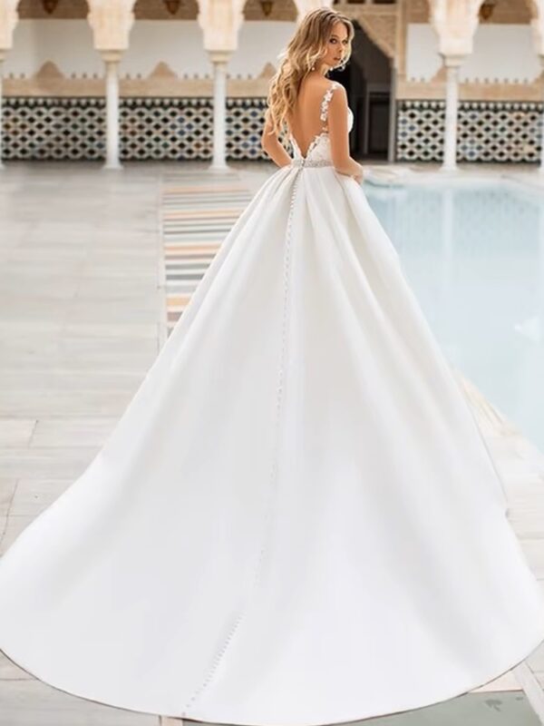 Sexy A Line Wedding Dress Lace Appliques Satin Bridal Dress Bohemian Wedding gowns Floor Length Customized vestido de noiva - Obrázek 2