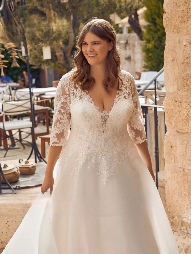 Classic Wedding Dresses Plus Size V-Neck 3/4 Sleeves Bride Gowns Appliques Sweep Train A-Line Organza Vestido De Noiva Ballgown 3 Classic Wedding Dresses Plus Size V-Neck 3/4 Sleeves Bride Gowns Appliques Sweep Train A-Line Organza Vestido De Noiva Ballgown - Obrázek 3