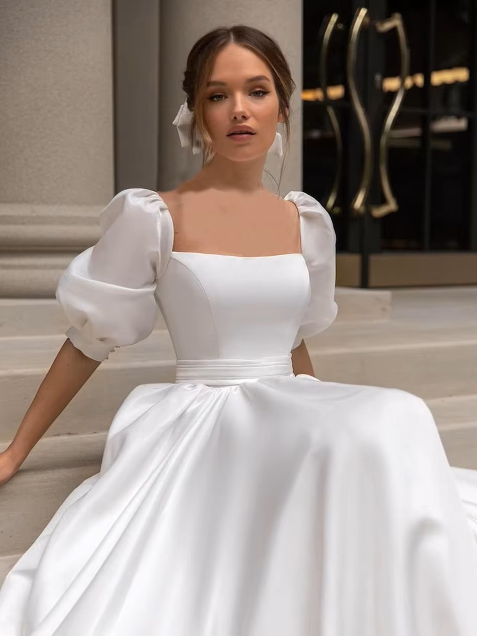 SoDigne 2023 Modern Boho Wedding Dresses Satin Short Sleeves Bow Square Collar Appliques Bride Dress Customized Wedding Gowns 3 SoDigne 2023 Modern Boho Wedding Dresses Satin Short Sleeves Bow Square Collar Appliques Bride Dress Customized Wedding Gowns - Obrázek 3
