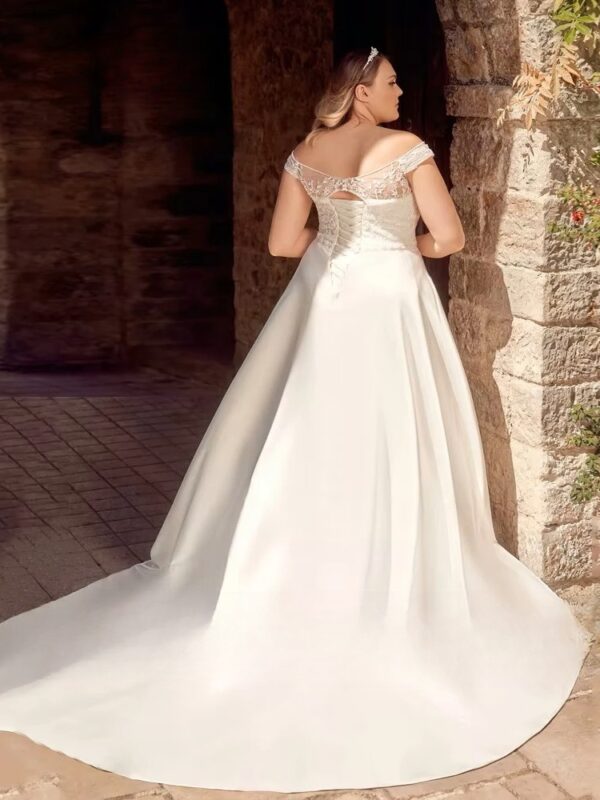 Classic Off the Shoulder Wedding Dresses Plus Size A-Line Bride Gowns Back Lace-up Appliques Sweep Train Satin Robe De Mariee - Obrázek 2
