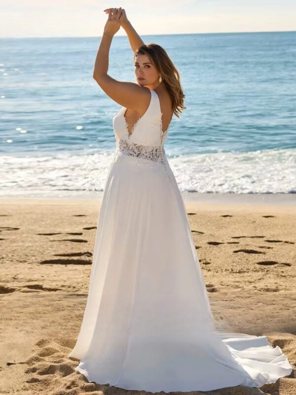 Beach Wedding Dresses Plus Size Deep V Neck Sleeveless Bride Gowns Appliques Back Button Sweep Train A-Line Vestido De Noiva - Obrázek 2