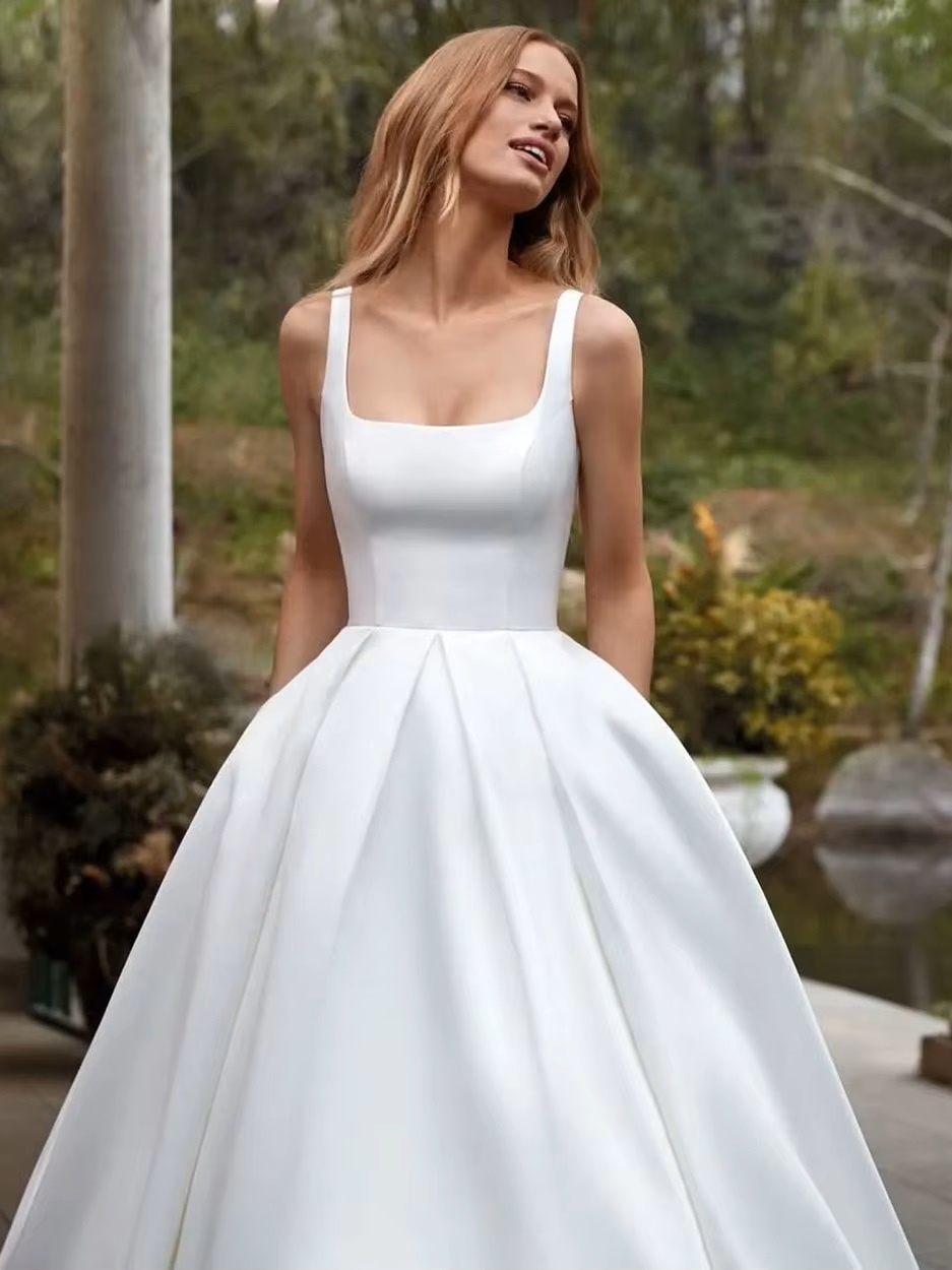 SoDigne Simple Wedding Gowns Elegant Satin A Line Bride Dress Spaghetti strap Backless Bridal Dress Wedding Dress Customized 3 SoDigne Simple Wedding Gowns Elegant Satin A Line Bride Dress Spaghetti strap Backless Bridal Dress Wedding Dress Customized - Obrázek 3