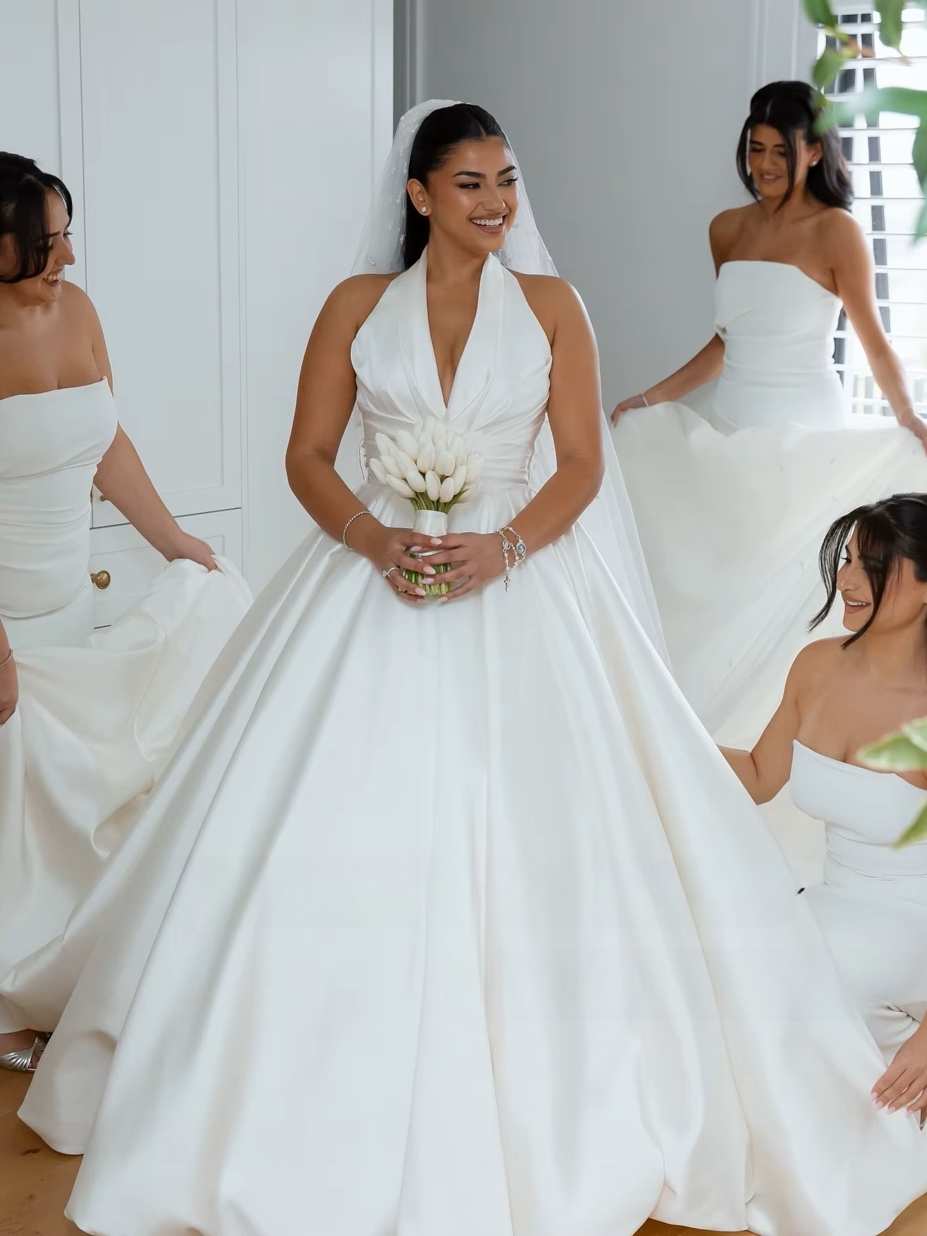 SoDigne A-line Satin Simple Wedding Dresses Sleeveless Halter Bridal Dress Long Wedding Gown Robe De Mairee Customized 4 SoDigne A-line Satin Simple Wedding Dresses Sleeveless Halter Bridal Dress Long Wedding Gown Robe De Mairee Customized - Obrázek 4