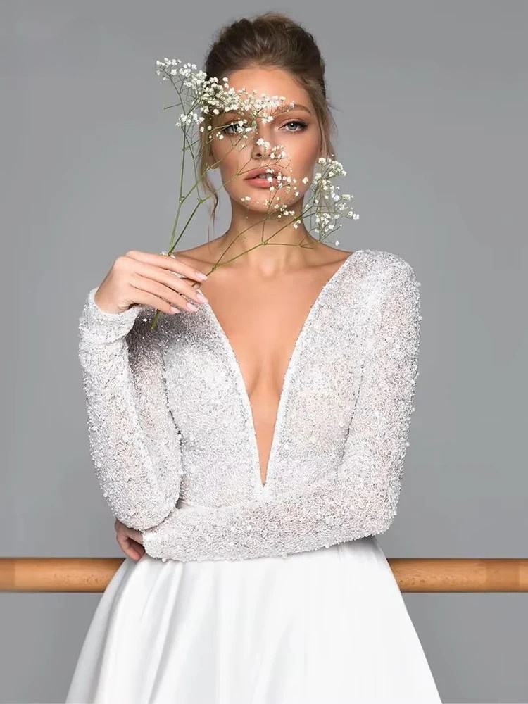 Luxury Long Sleeve Satin Wedding Dress Deep V-Neck Side Split Bridal Gown Vestido De Novia Train Vestidos De Novia Customized 3 Luxury Long Sleeve Satin Wedding Dress Deep V-Neck Side Split Bridal Gown Vestido De Novia Train Vestidos De Novia Customized - Obrázek 3