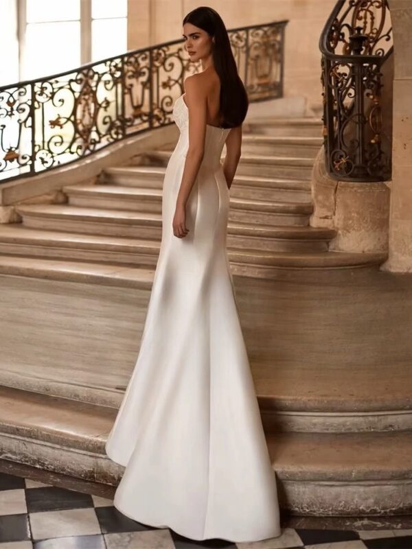 Elegant Appliqued Mermaid Wedding Dresses 2025 Boat-Neck Lace Open Back Sleeveless Bridal Gown Vestidos De Noiva Customized 2 Elegant Appliqued Mermaid Wedding Dresses 2025 Boat-Neck Lace Open Back Sleeveless Bridal Gown Vestidos De Noiva Customized - Obrázek 2