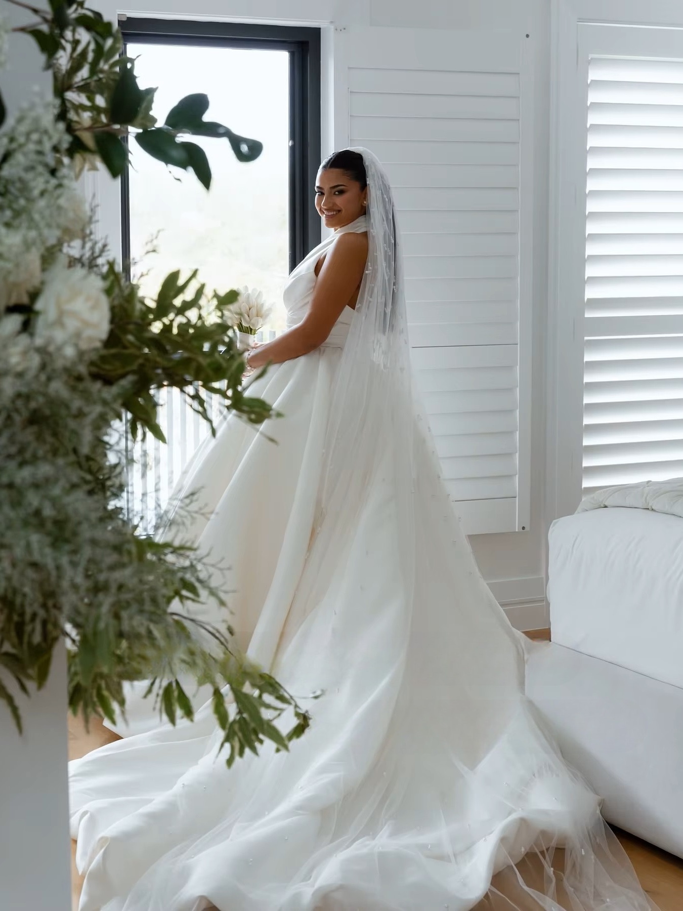 SoDigne A-line Satin Simple Wedding Dresses Sleeveless Halter Bridal Dress Long Wedding Gown Robe De Mairee Customized 3 SoDigne A-line Satin Simple Wedding Dresses Sleeveless Halter Bridal Dress Long Wedding Gown Robe De Mairee Customized - Obrázek 3