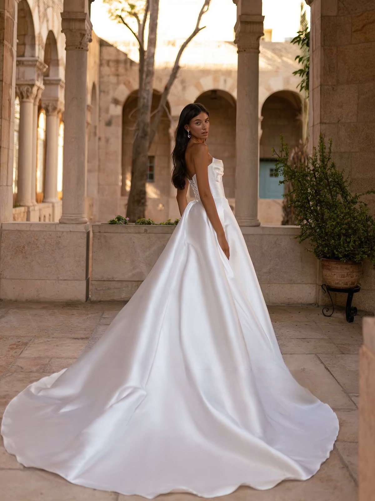 SoDigne A-line Simple Satin Wedding Dresses Sweetheart Sleeveless Bridal Dress Split Wedding Gown Robe De Mairee Customized 2 SoDigne A-line Simple Satin Wedding Dresses Sweetheart Sleeveless Bridal Dress Split Wedding Gown Robe De Mairee Customized - Obrázek 2