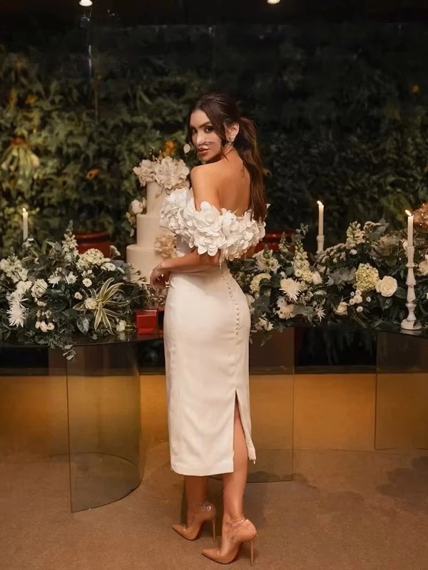 Customized Simple Satin Short Mermaid Strapless Wedding Dress Sexy Backless Off Shoulder Pleat Button Appliques Mid-Calf Bride 2 Customized Simple Satin Short Mermaid Strapless Wedding Dress Sexy Backless Off Shoulder Pleat Button Appliques Mid-Calf Bride - Obrázek 2