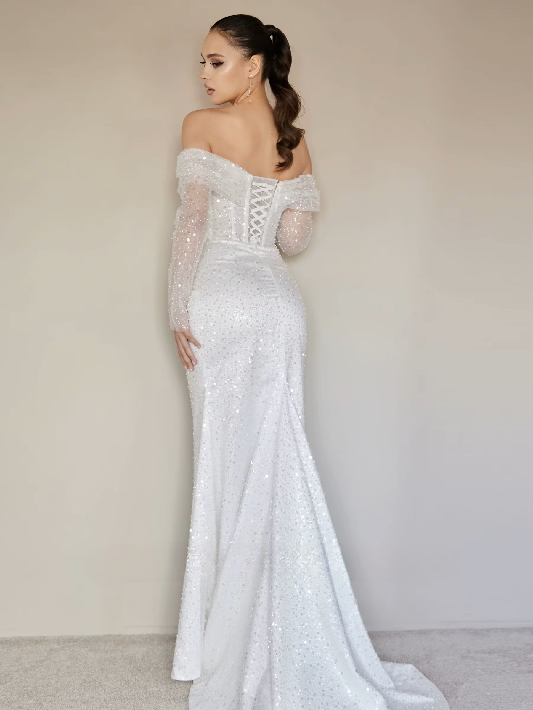 SoDigne Mermaid Glitter Wedding Dresses Off Shoulder Long Sleeves Sequined Bridal Dress Wedding Gown Robe De Mairee Customized 3 SoDigne Mermaid Glitter Wedding Dresses Off Shoulder Long Sleeves Sequined Bridal Dress Wedding Gown Robe De Mairee Customized - Obrázek 3