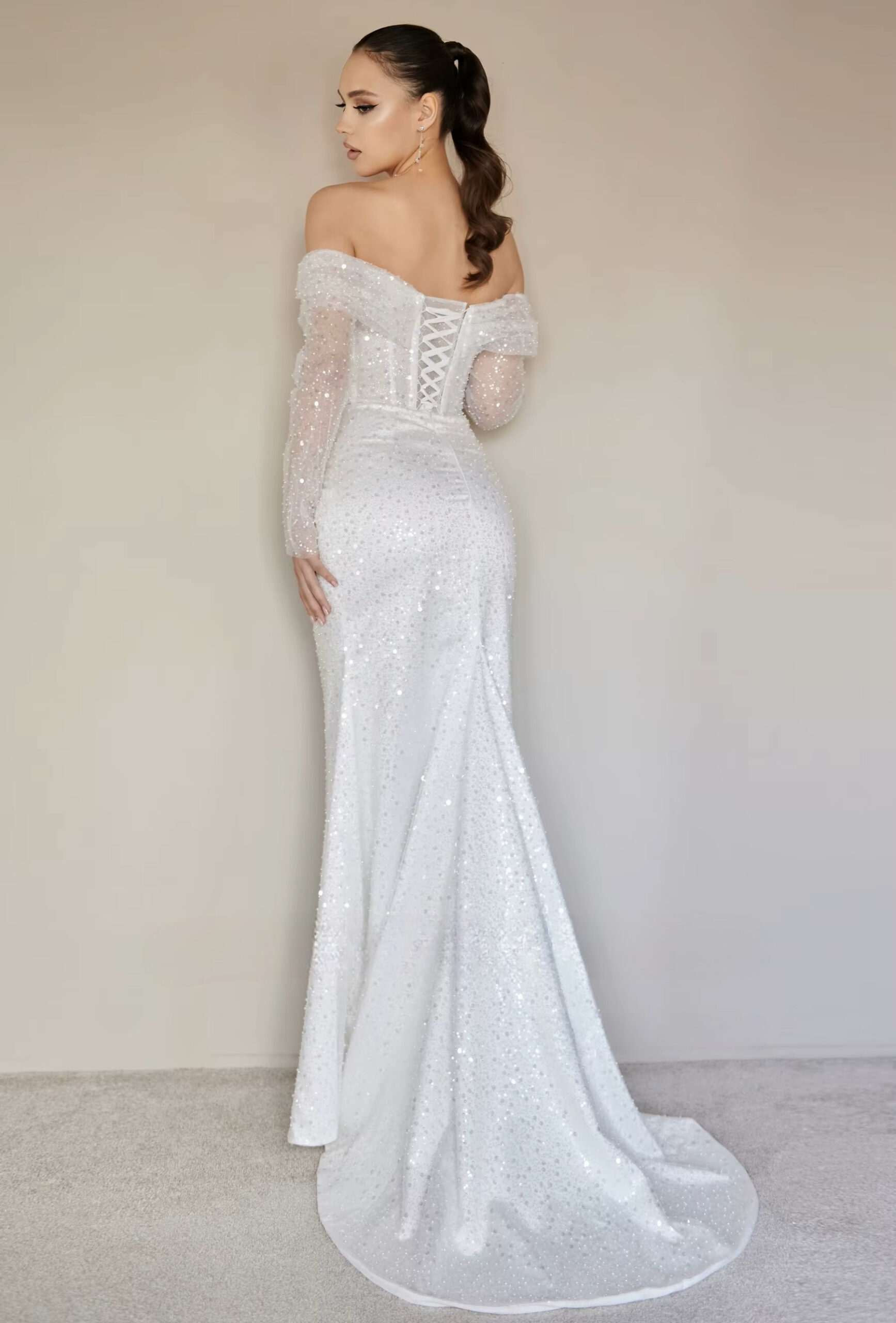 SoDigne Mermaid Glitter Wedding Dresses Off Shoulder Long Sleeves Sequined Bridal Dress Wedding Gown Robe De Mairee Customized 4 SoDigne Mermaid Glitter Wedding Dresses Off Shoulder Long Sleeves Sequined Bridal Dress Wedding Gown Robe De Mairee Customized - Obrázek 4