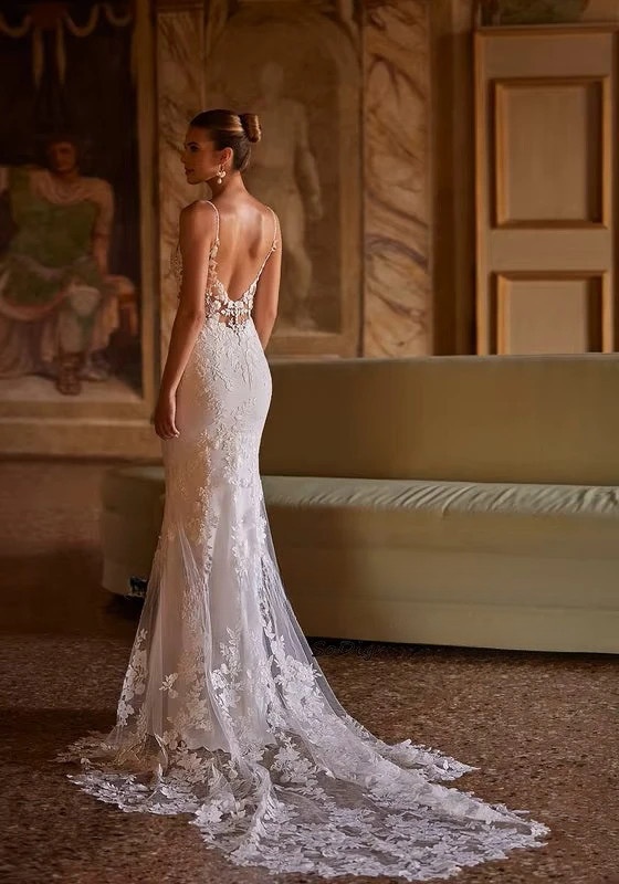 SoDigne Mermaid Lace Appliques Wedding Dresses V-neck Sleeveless Satin Bridal Dress Long Wedding Gown Robe De Mairee Customized 2 SoDigne Mermaid Lace Appliques Wedding Dresses V-neck Sleeveless Satin Bridal Dress Long Wedding Gown Robe De Mairee Customized - Obrázek 2