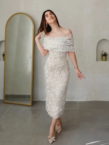 Modern Mermaid Lace Appliques Wedding Dress Elegant Boat Neck Sleeveless Pleated Off Shoulder Backless Short Gowns Customized 2 Modern Mermaid Lace Appliques Wedding Dress Elegant Boat Neck Sleeveless Pleated Off Shoulder Backless Short Gowns Customized - Obrázek 2