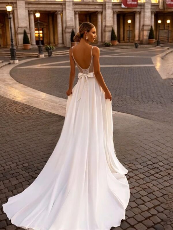 Elegant Wedding Dress For Woman Sweetheart-Neck A-Line Spaghetti Straps Open Back Bride Gown Train Vestidos De Novia Customized 2 Elegant Wedding Dress For Woman Sweetheart-Neck A-Line Spaghetti Straps Open Back Bride Gown Train Vestidos De Novia Customized - Obrázek 2