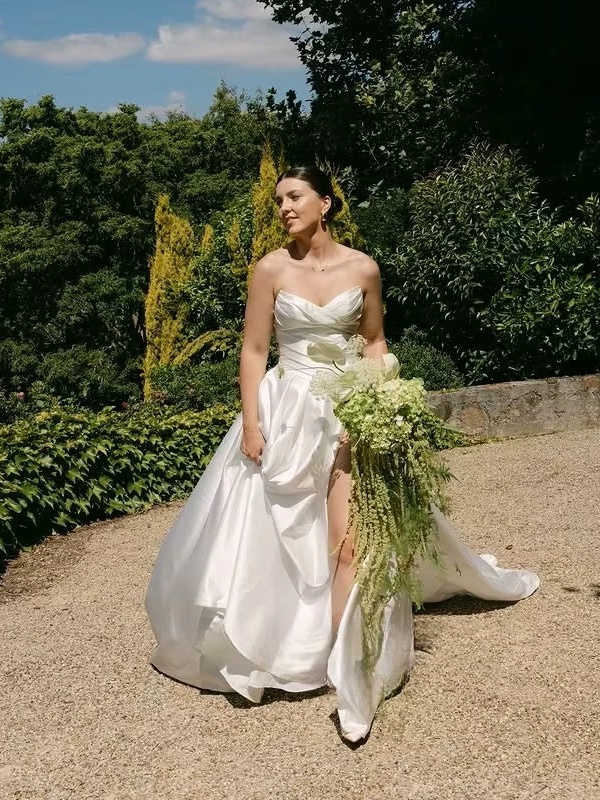 SoDigne A-line Satin Wedding Dresses Sweetheart Sleeveless Ruched Bridal Dress Split Wedding Gown Robe De Mairee Customized 2 SoDigne A-line Satin Wedding Dresses Sweetheart Sleeveless Ruched Bridal Dress Split Wedding Gown Robe De Mairee Customized - Obrázek 2